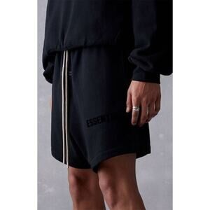 💎✨NEW WITH TAG✨💎FEAR OF GOD ESSENTIALS BLACK SHORTS